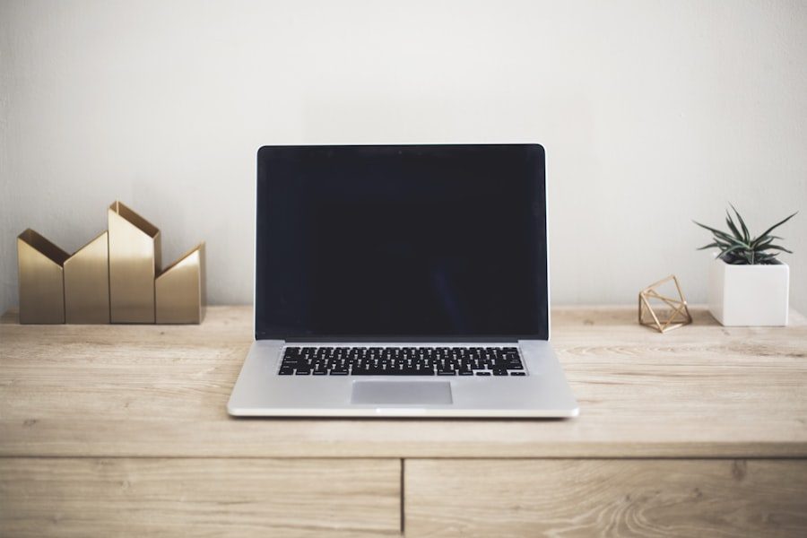 MacBook Pro 13" M1, 8 GB / 256 GB, Space Grey